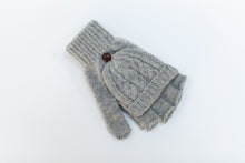 knitted fingerless gloves for photographers